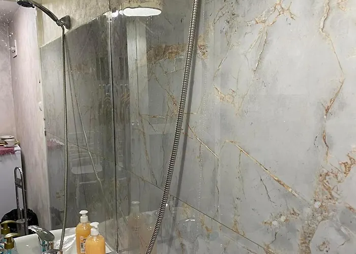 паритон партер Apartment Warna