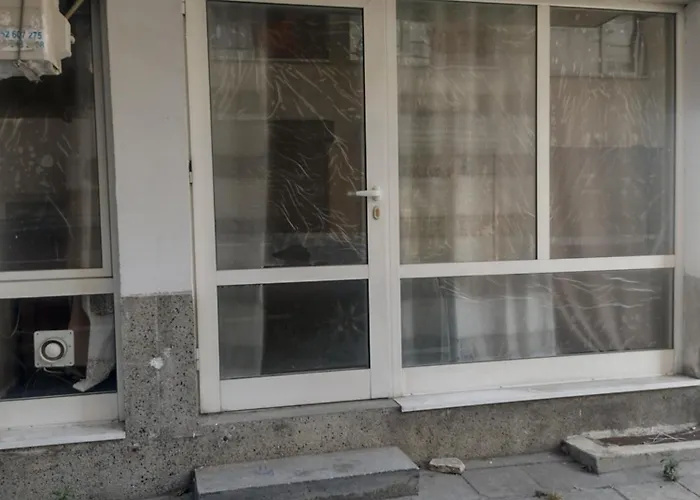 паритон партер דירה *